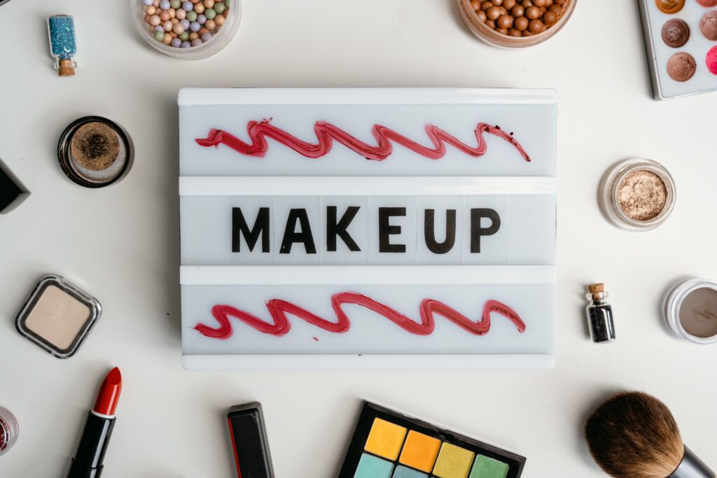 15 Easy Makeup Hacks Every Beginner Should Try in 2026